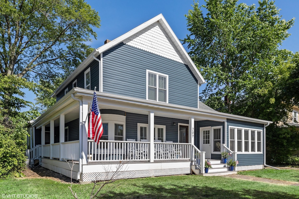 207 S Elm St, Three Oaks, MI 49128 - photo 1