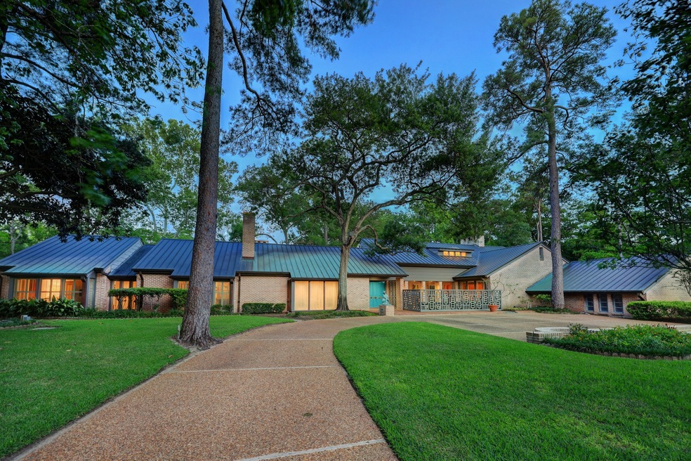 11103 Meadowick Dr, Houston, TX 77024 - photo 1