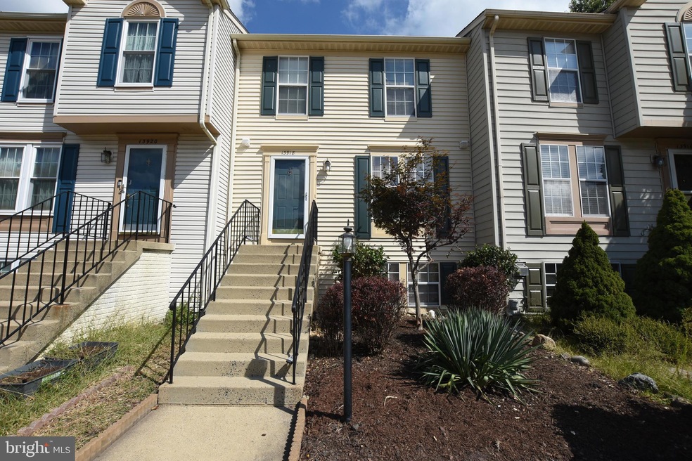 13918 Winding Ridge Ln, Centreville, VA 20121 - photo 1