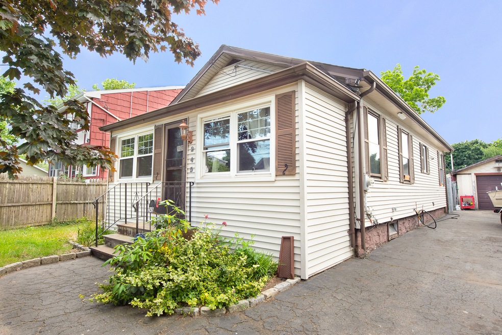 245 Hamilton Ave, Stratford, CT 06615 - photo 1