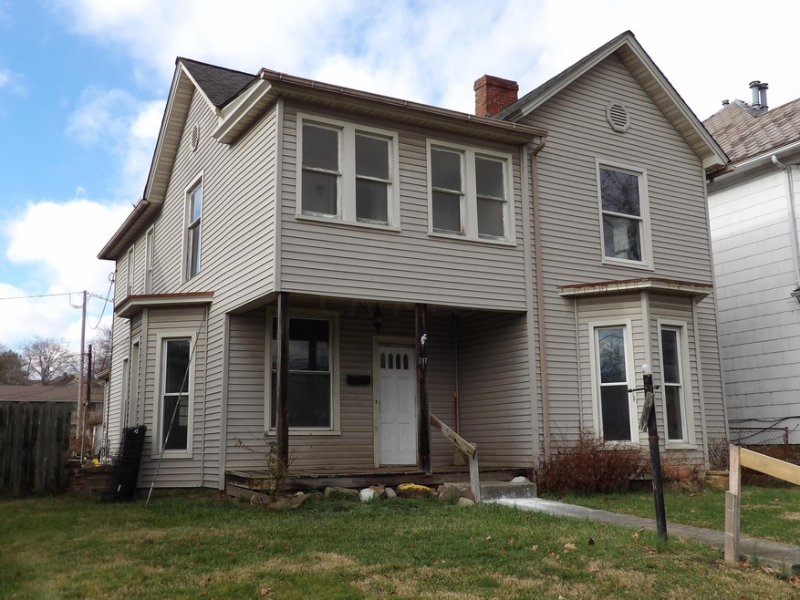217 S Maple St, Lancaster, OH 43130 - photo 1