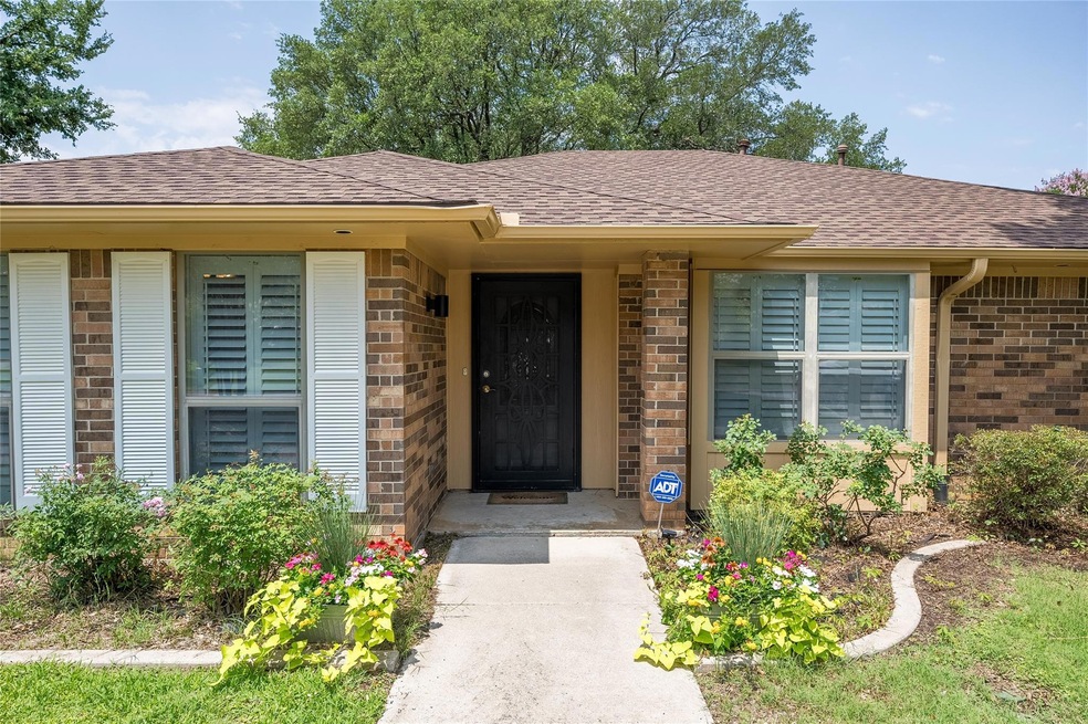 2005 Pembrooke Place, Denton, TX 76205 - photo 1