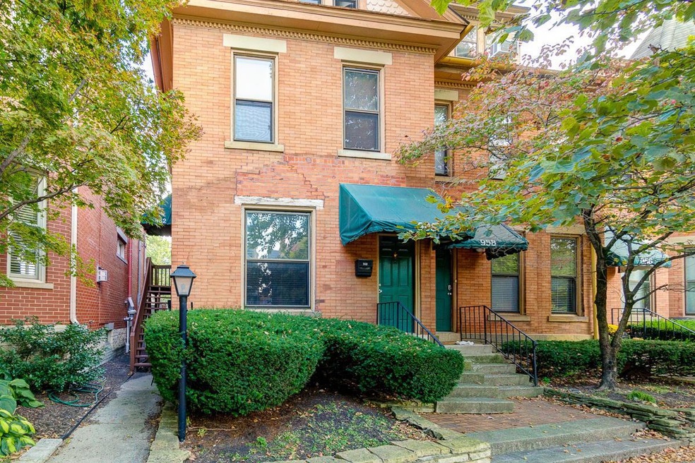 960 Neil Ave