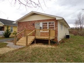 1509 E Chilhowie Ave, Johnson City, TN 37601 - photo 1