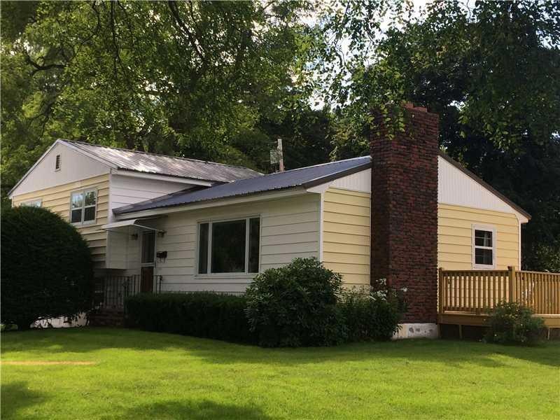 Exterior Front. Nice new metal roof!