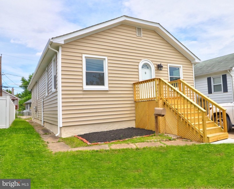 6924 Sollers Point Rd, Dundalk, MD 21222 - photo 1