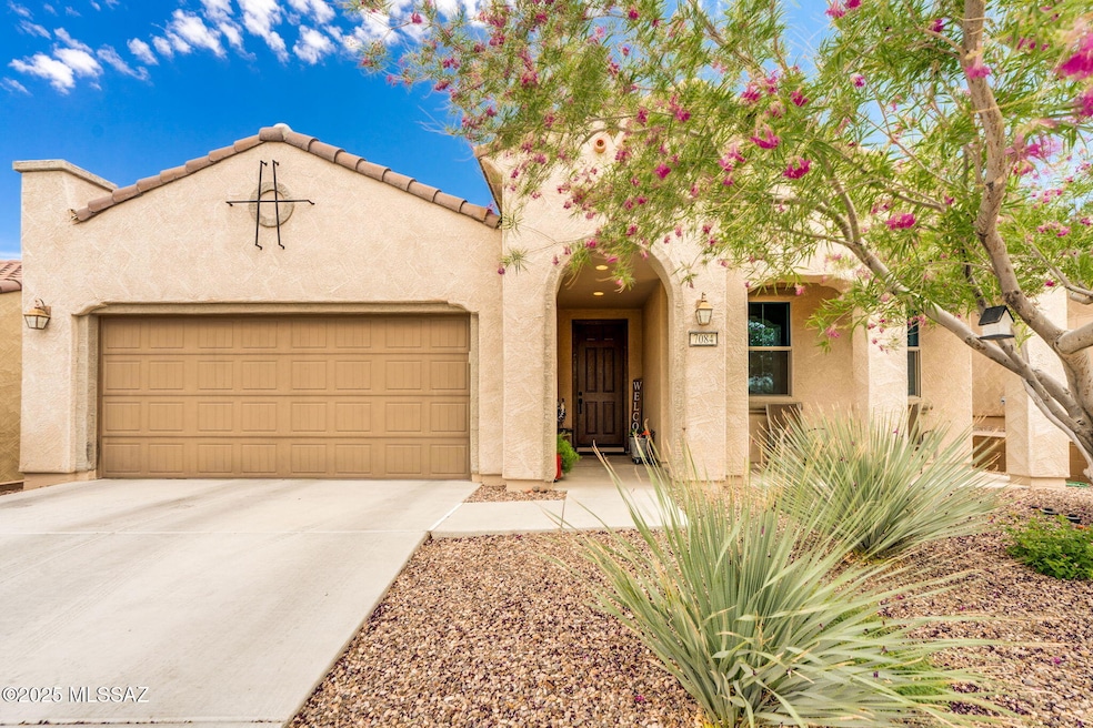 11-web-or-mls-Cliff Spring Trail-4