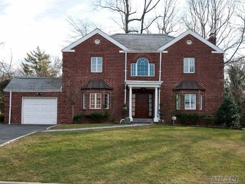 30 Blenheim Dr, Manhasset, NY 11030 - photo 1