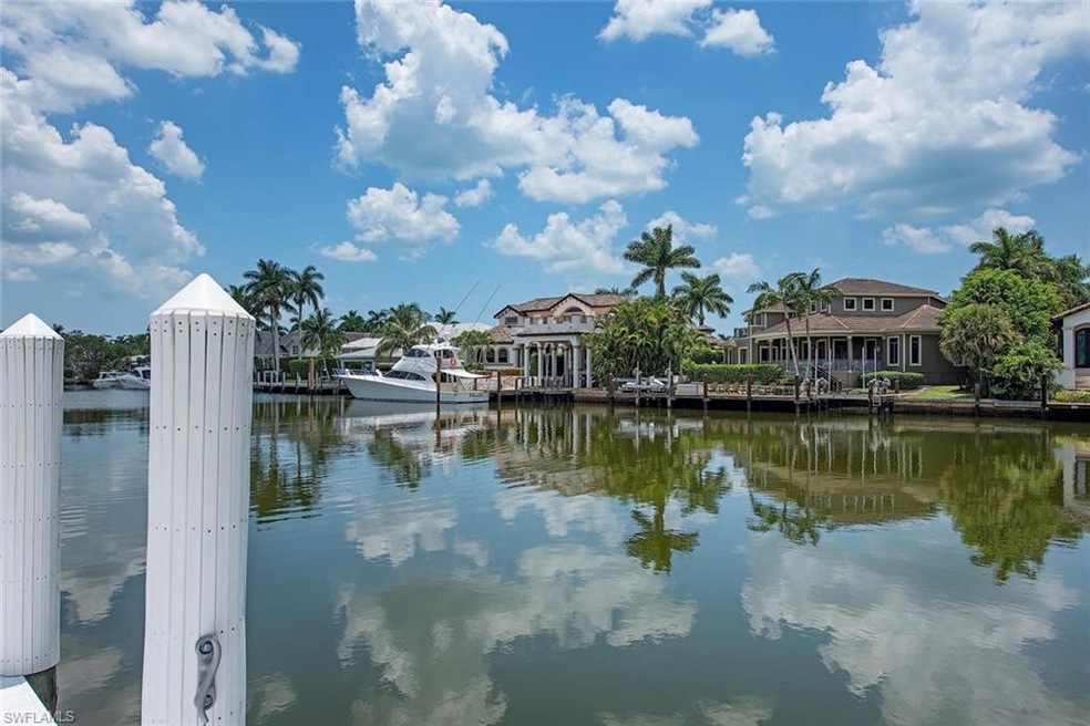 Wide view across Flamingo Cove yacht basin.