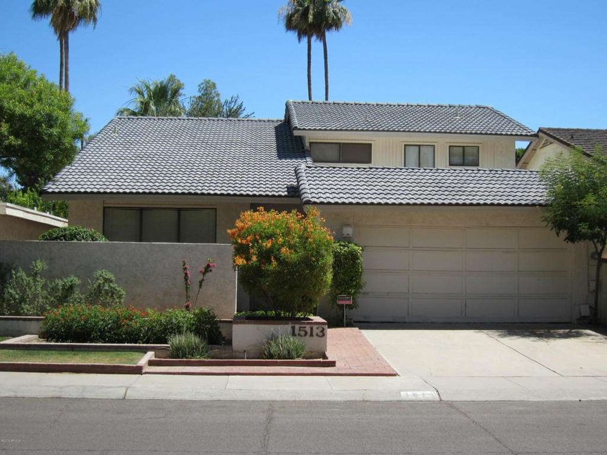GREAT CURB APPEAL