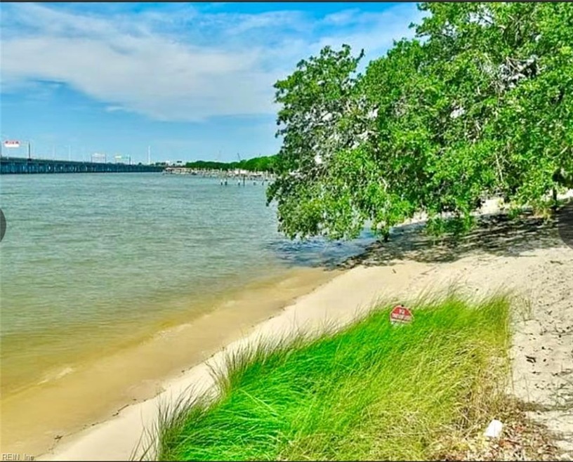 Bring your Paddle Board, Kayak and flip flops!
