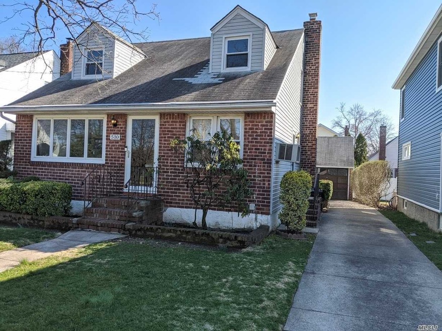 510 6th Ave, New Hyde Park, NY 11040 - photo 1