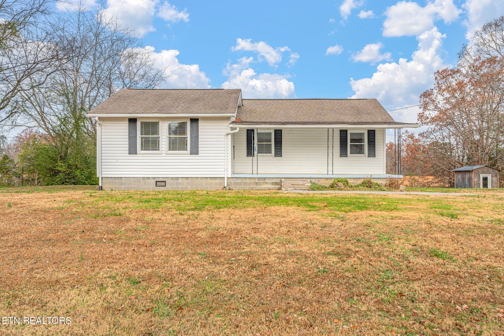 2950 Craigs Chapel Rd, Greenback, TN 37742 - photo 1