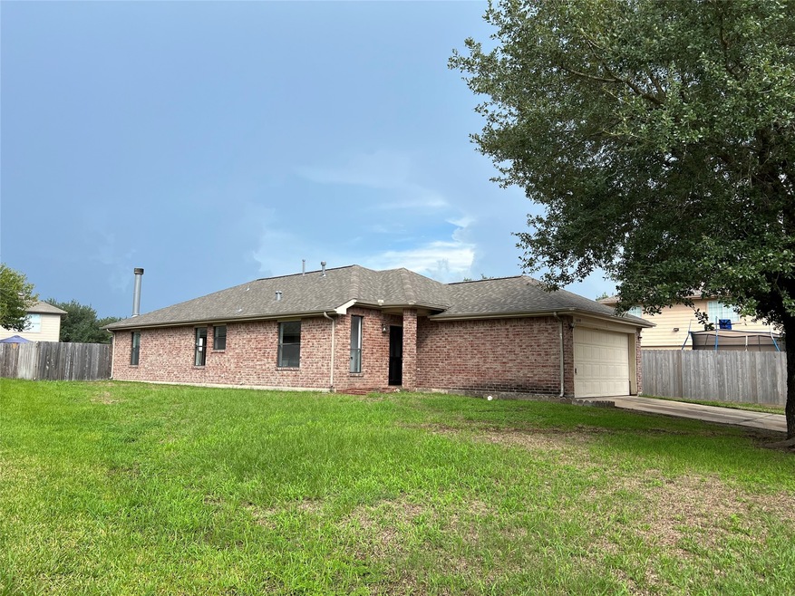 6818 Lower Arrow Dr, Houston, TX 77086 - photo 1
