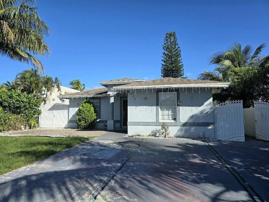 819 Hansen St, West Palm Beach, FL 33405 - photo 1