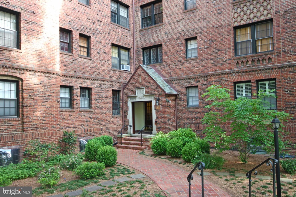 3024 Tilden St NW unit 402-C, Washington, DC 20008 - photo 1