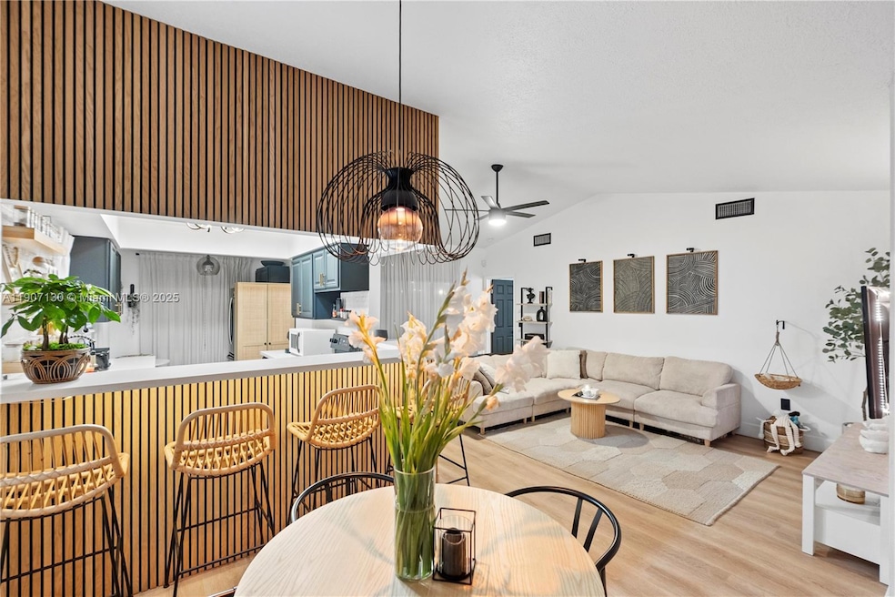 1641 NW 96th Terrace unit 4, Pembroke Pines, FL 33024 - photo 1