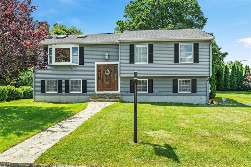 6 Crestlan Dr, Worcester, MA 01604 - photo 1