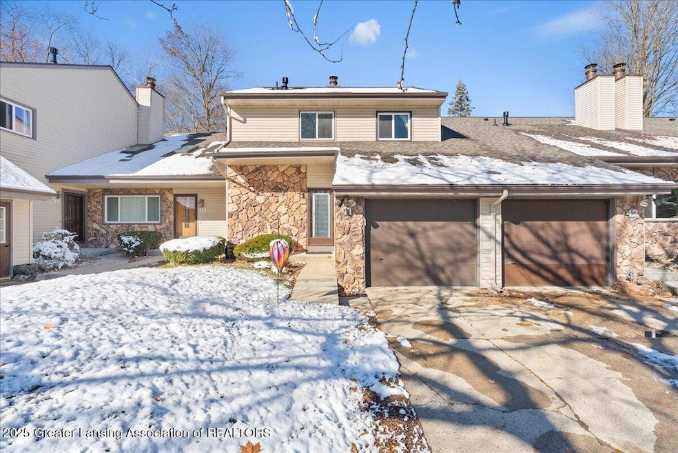 1114 Timbercreek Dr unit 41, Grand Ledge, MI 48837 - photo 1