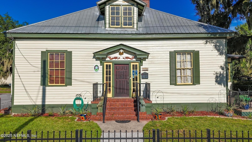 117 S 3rd St, Palatka, FL 32177 - photo 1