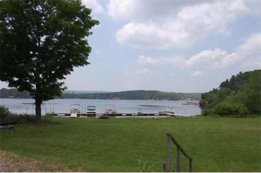 7 Emerald St, Chicopee, MA 01013 - photo 1