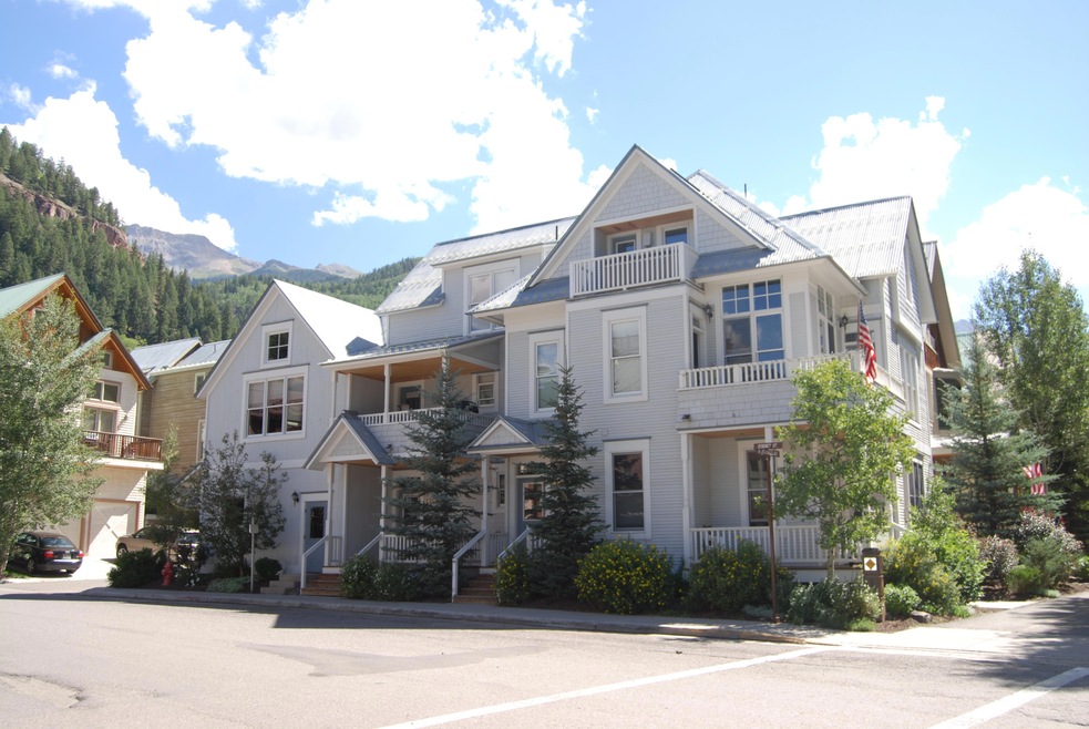 AJAX CONDOS UNIT 'C', ON L SIDE OF BLDG