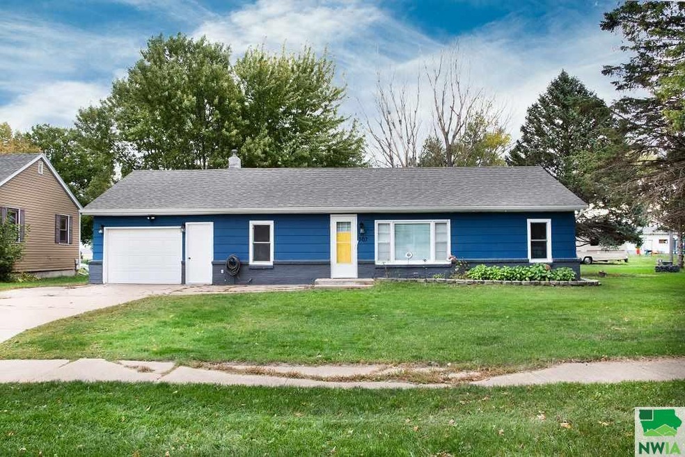 507 3rd St, Onawa, IA 51040 - photo 1