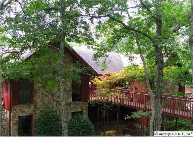 1206 Chandler Road. Redwood/Stone exterior - only minutes from Redstone, Research Park, hospitals, and much more!