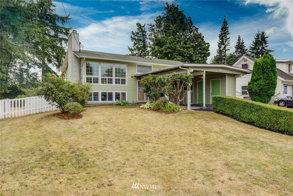 1801 S 263rd Place, Des Moines, WA 98198 - photo 1