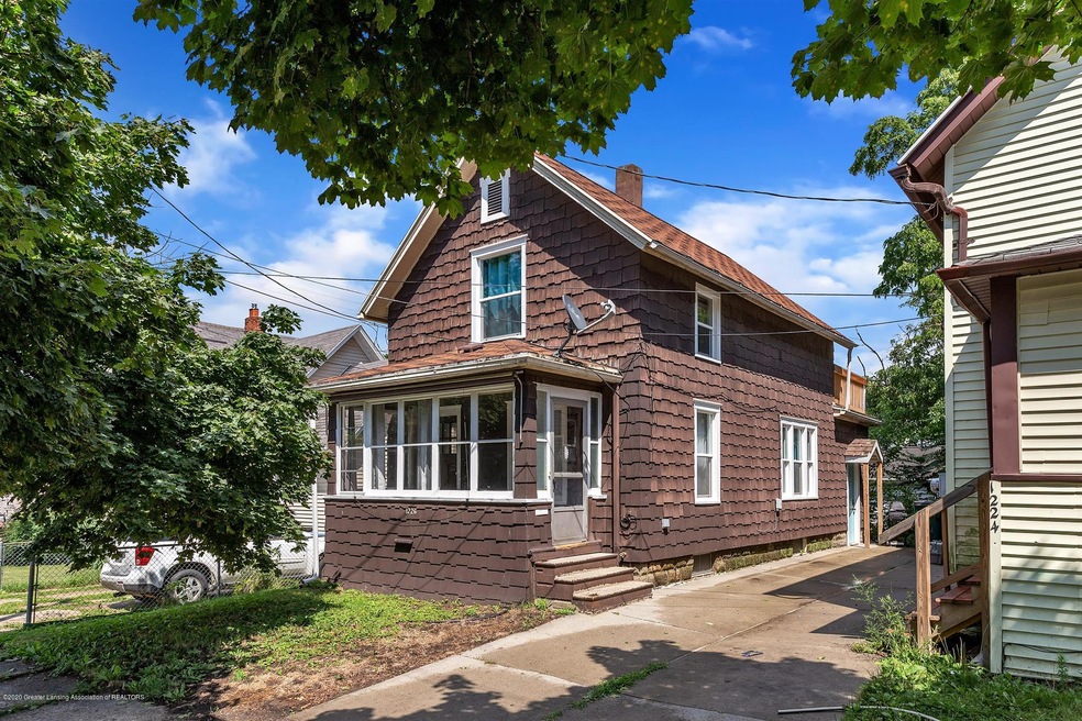 03-1226 N Chestnut St-WindowStill-R