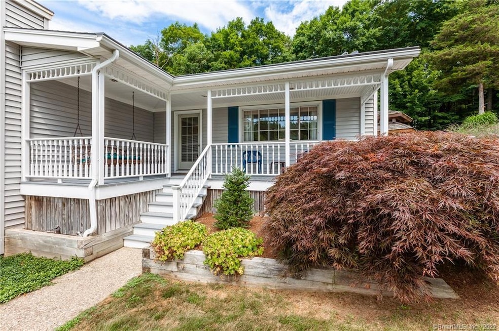 209 Hemlock Ave, Guilford, CT 06437 - photo 1