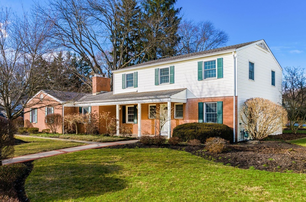 972 Lynbrook Rd, Columbus, OH 43235 - photo 1