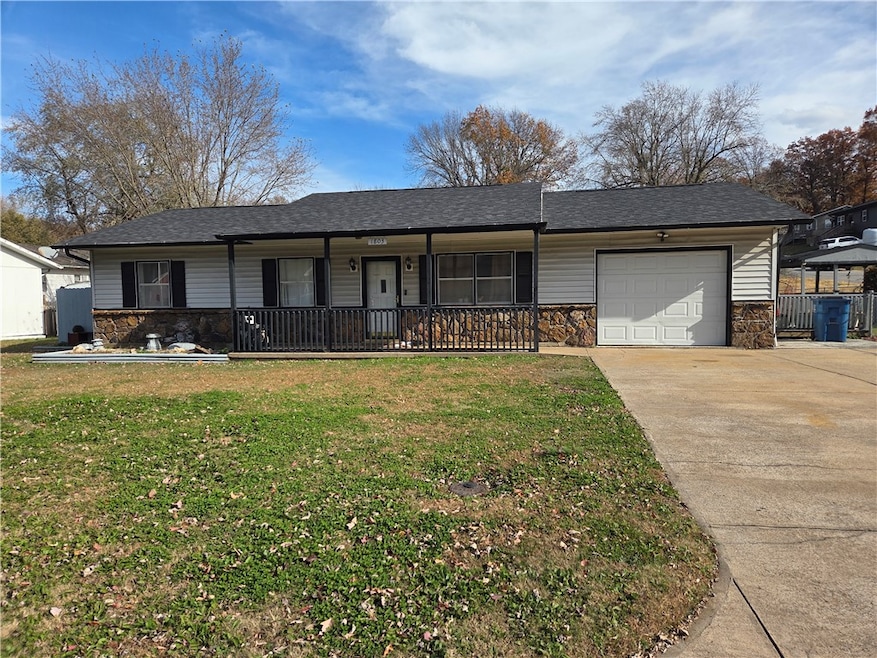 1803 S Garland Douglas Dr, Neosho, MO 64850 - photo 1