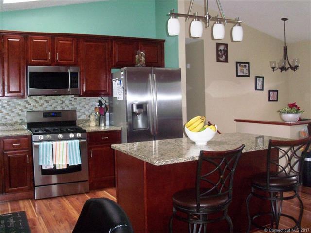 130 Pheasant Rd, West Haven, CT 06516 - photo 1