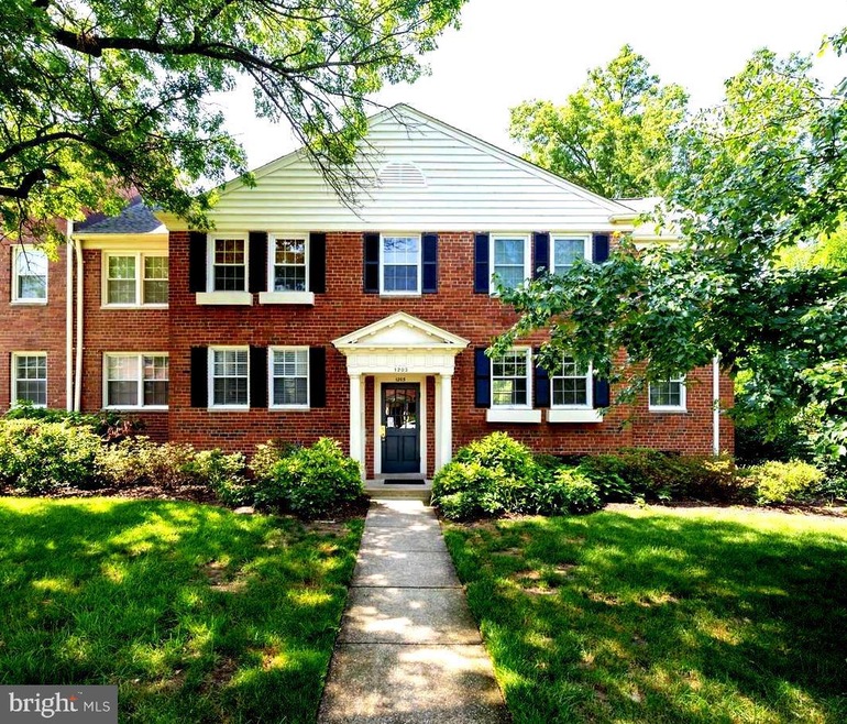 1203 Belle View Blvd unit B2, Alexandria, VA 22307 - photo 1