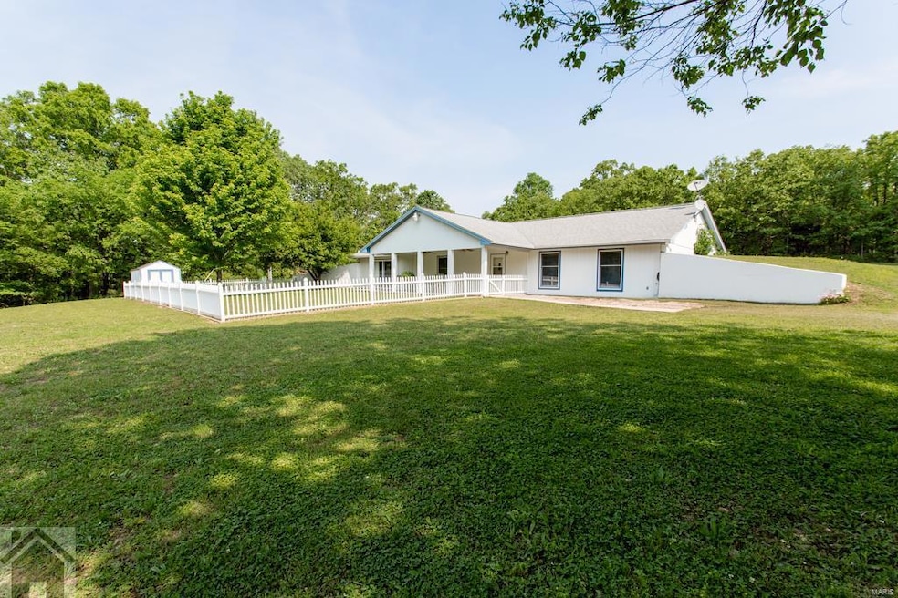 10330 Totem Dr, Devils Elbow, MO 65457 - photo 1