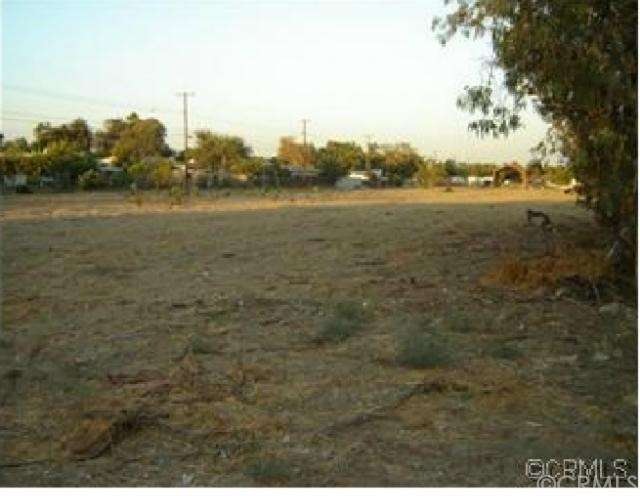 9975 Live Oak Ave, Fontana, CA 92335 - photo 1