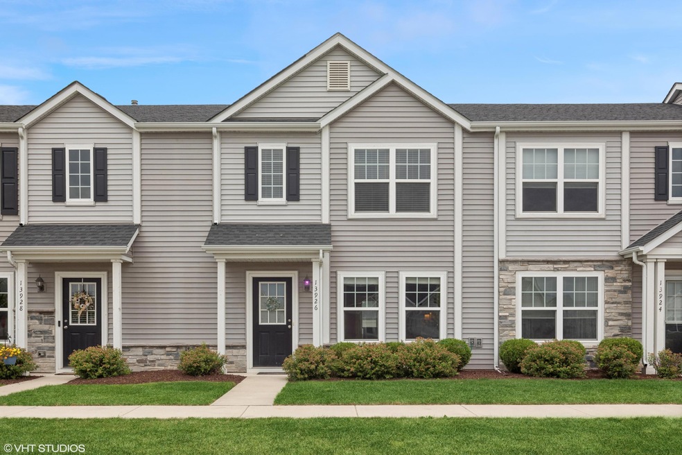 01_13926FlagstaffStreet_2002_HiRes