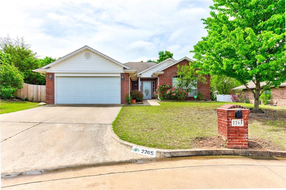 2265 Gray Dove Dr, Shawnee, OK 74804 - photo 1