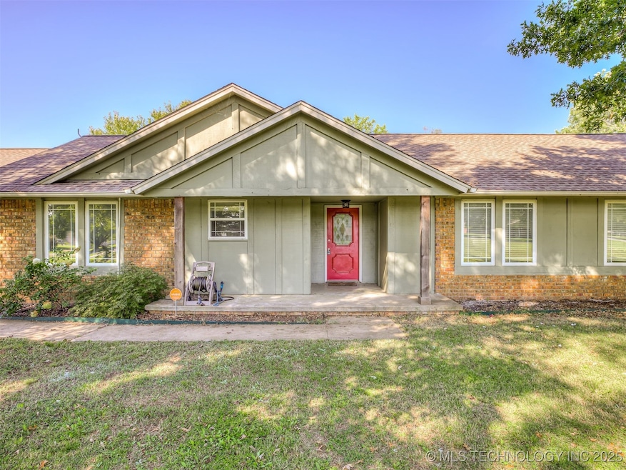 25606 S Desert Trail, Claremore, OK 74019 - photo 1