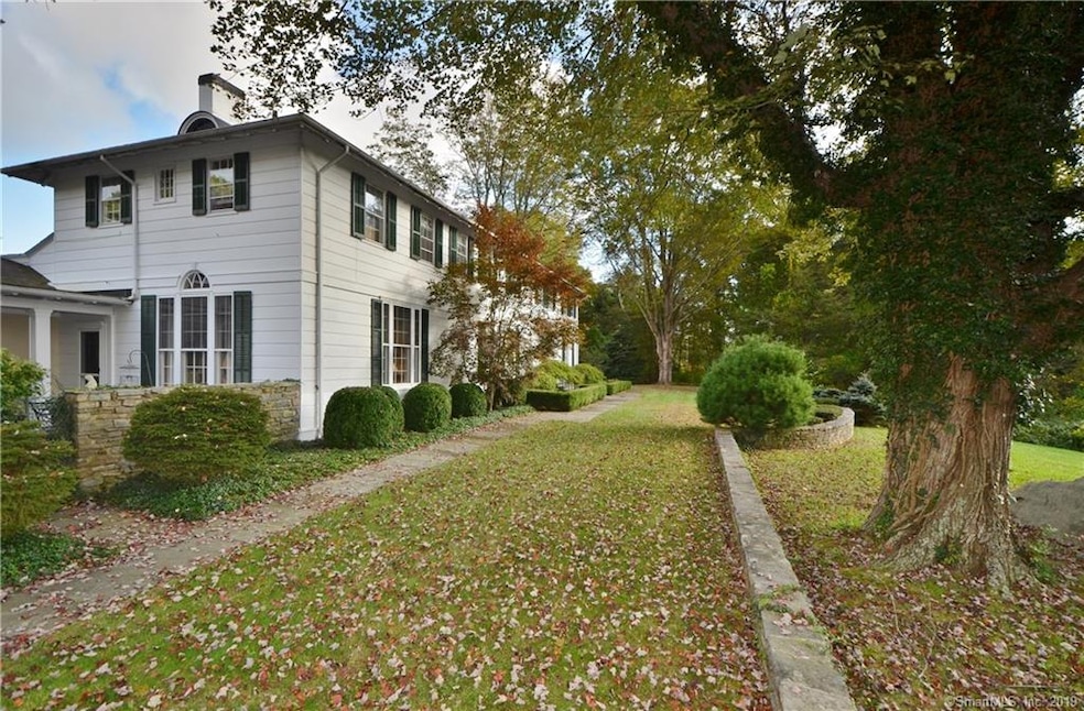 Elegant landscaped grounds