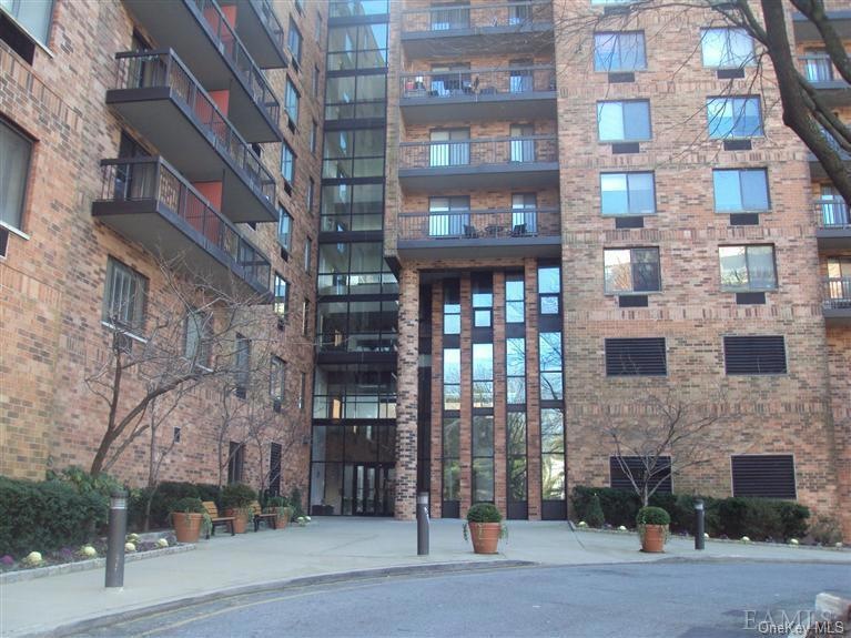 The Tower Club unit 201, Tuckahoe, NY 10707 - photo 1