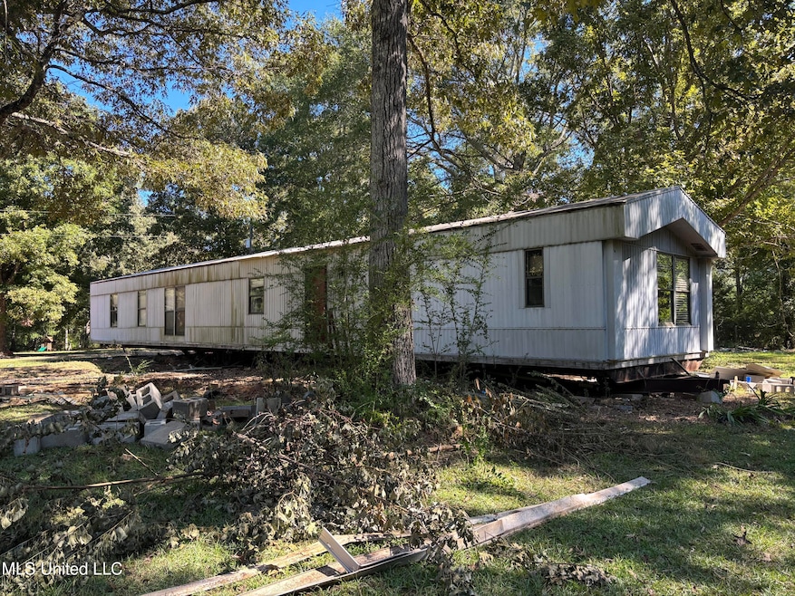 1128 Johnston Chapel Rd, Summit, MS 39666 - photo 1