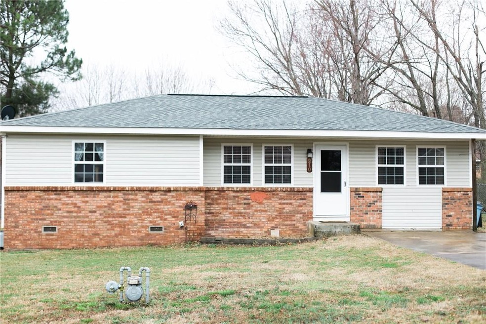 210 Marna Lynn Dr, Prairie Grove, AR 72753 - photo 1