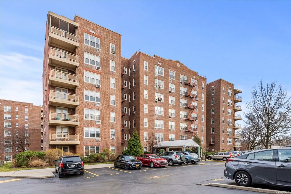 2335 Bell Blvd unit 2K, Bayside, NY 11360 - photo 1