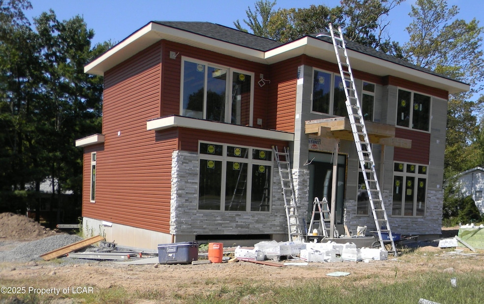 263 S Mountain Blvd, Mountain Top, PA 18707 - photo 1