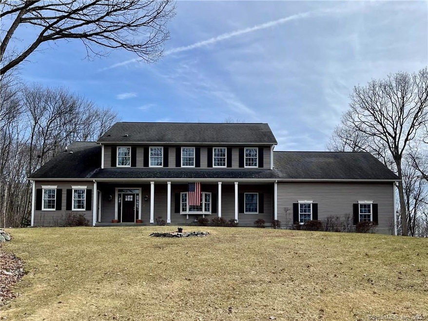 10 Pinewood Dr, New Fairfield, CT 06812 - photo 1