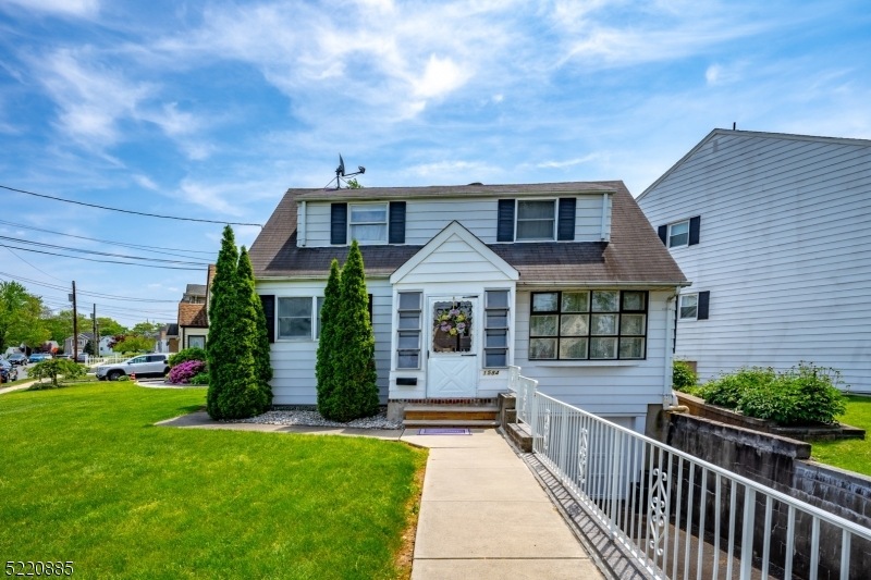 1584 Barton Rd, Union, NJ 07083 - photo 1