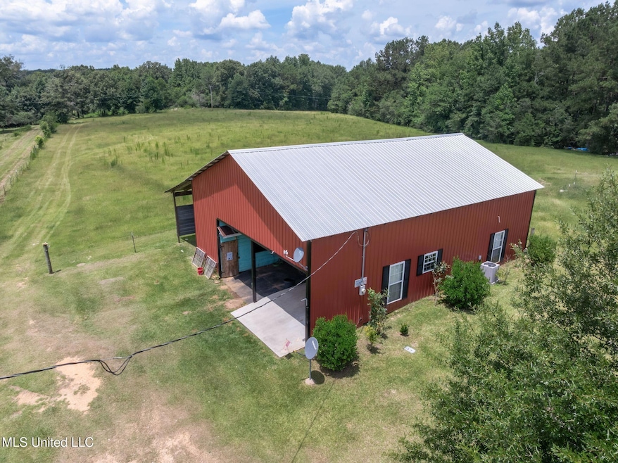 1104 Old Highway 24 Extension, McComb, MS 39648 - photo 1