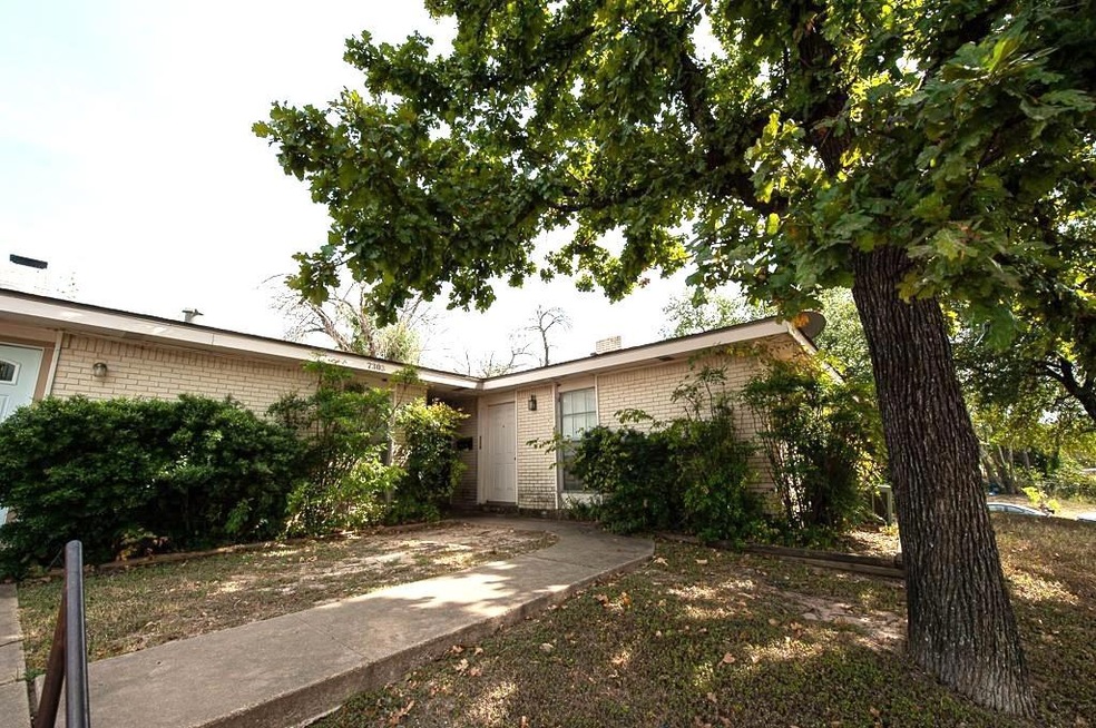 7303 Grand Canyon Dr unit C, Austin, TX 78752 - photo 1